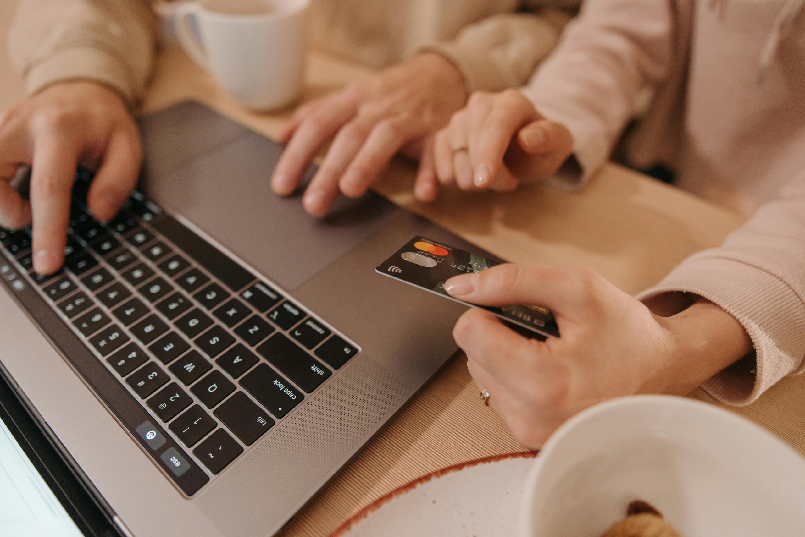 Turning Clicks into Customers: Why It’s Not Working 