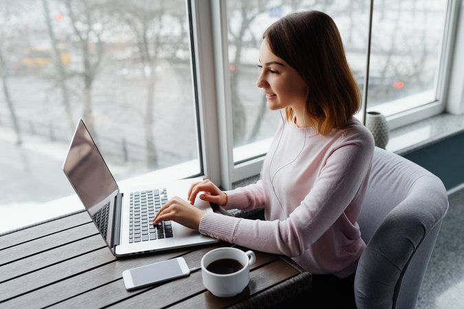 Freelancing vs. Full-Time in Tech 